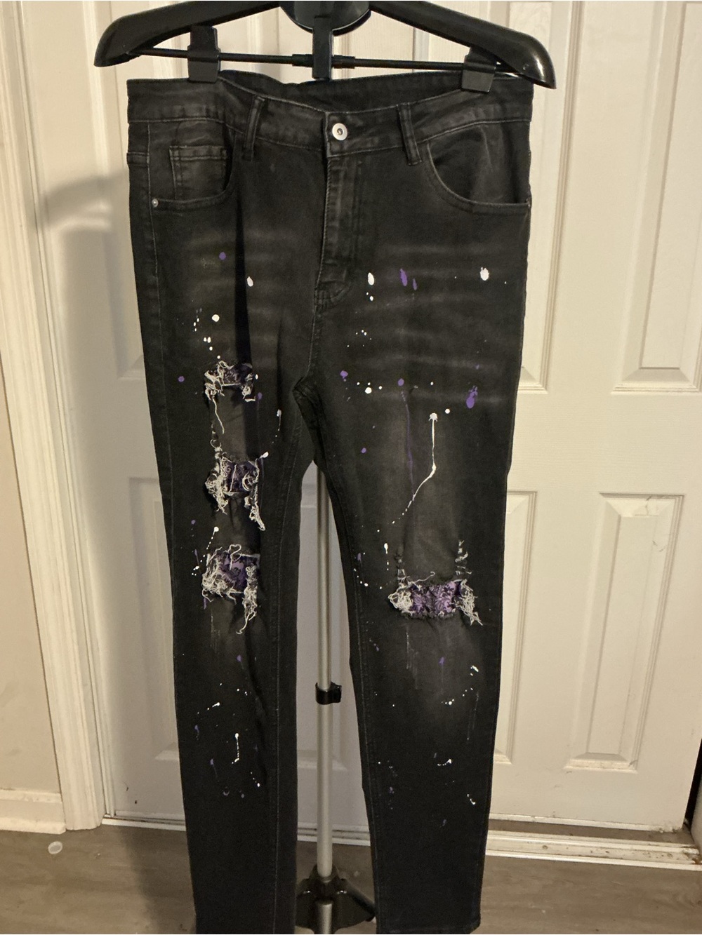 Black Distressed Paint-Splatter men’s Jeans